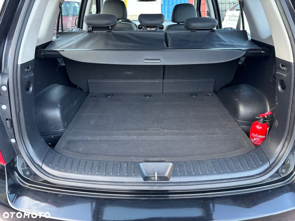 Kia Carens 1.6 Tour - 9