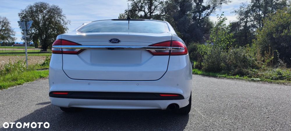 Ford Fusion - 12
