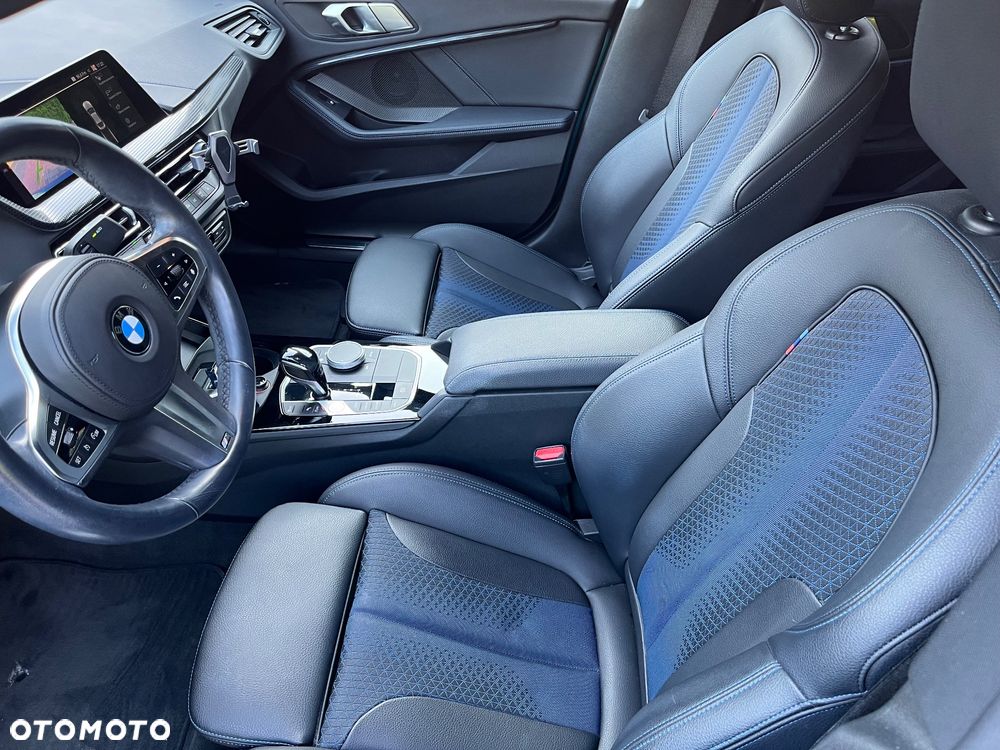 BMW Seria 2 218i M Sport - 31