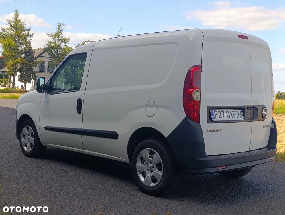Opel COMBO - 8