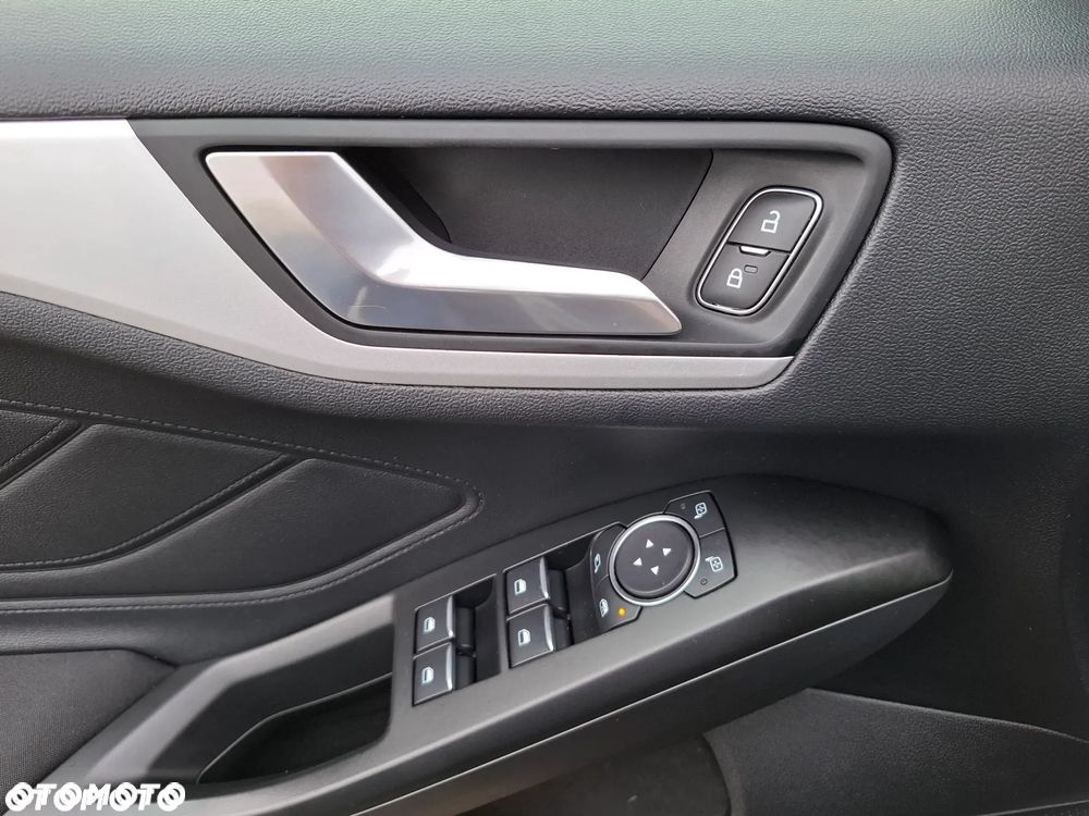 Ford Focus 2.0 EcoBlue Titanium - 13