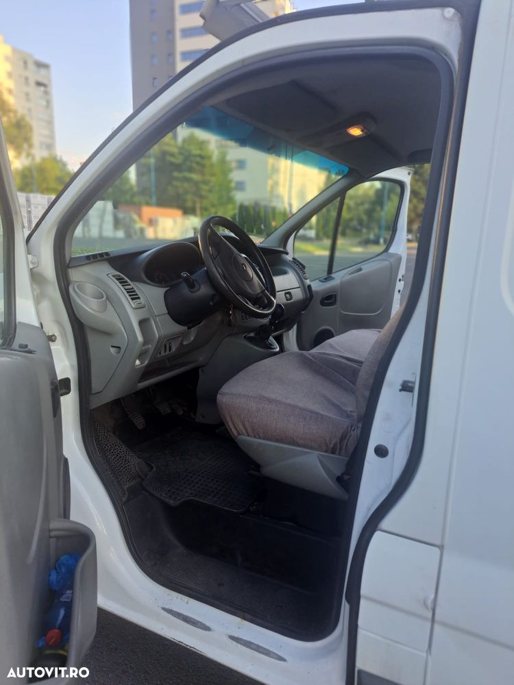 Renault Trafic - 8