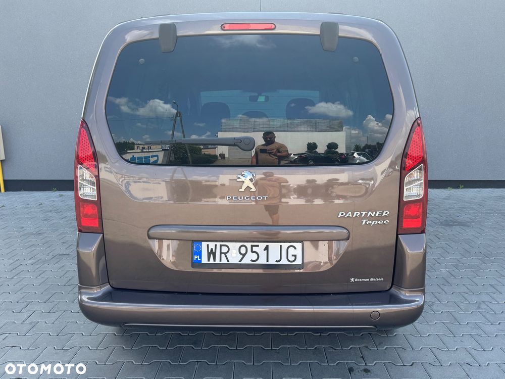 Peugeot Partner 98 VTi Active - 23