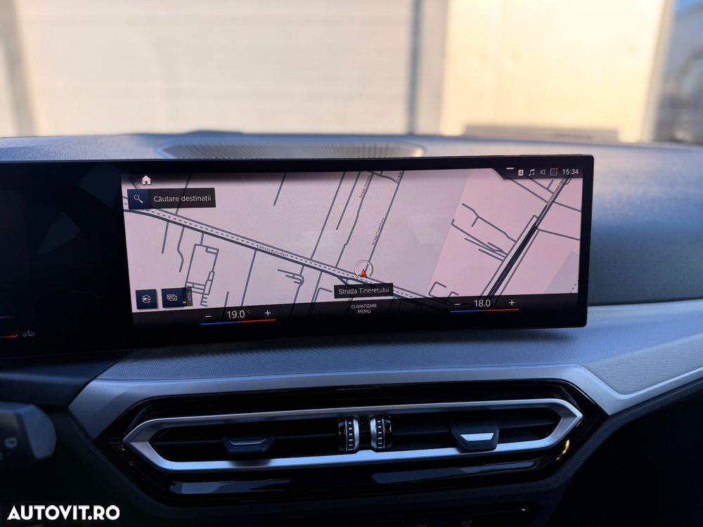 BMW Seria 3 318i Aut. Sport Line - 31