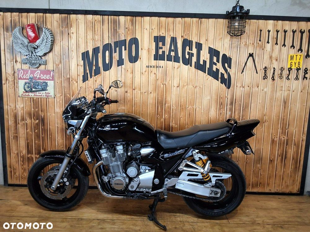 Yamaha XJR - 6