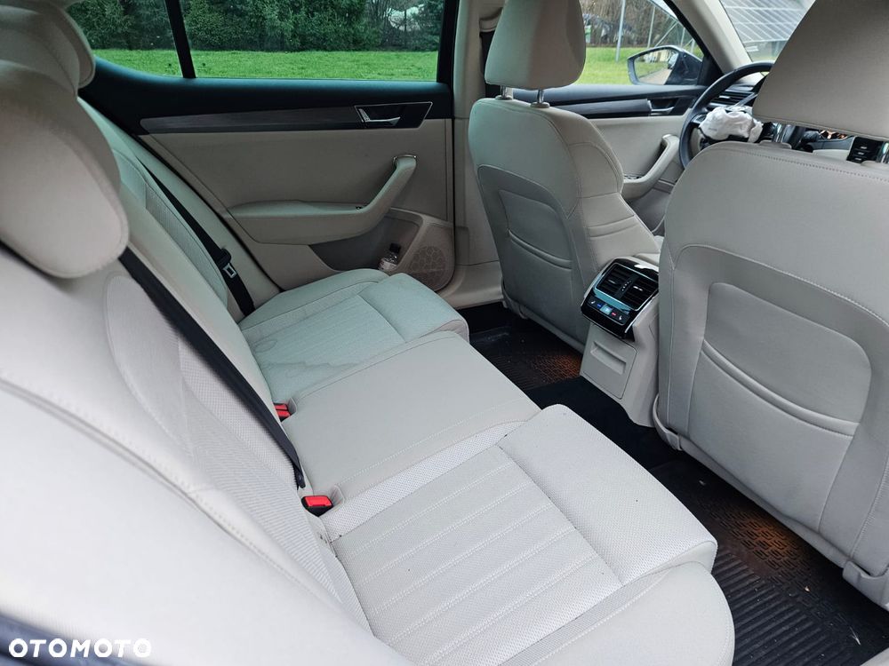 Skoda Superb 2.0 TSI Style DSG - 11