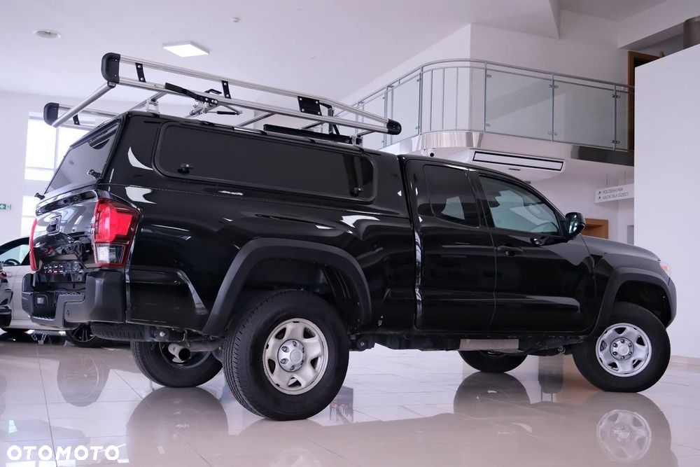Toyota Tacoma - 24