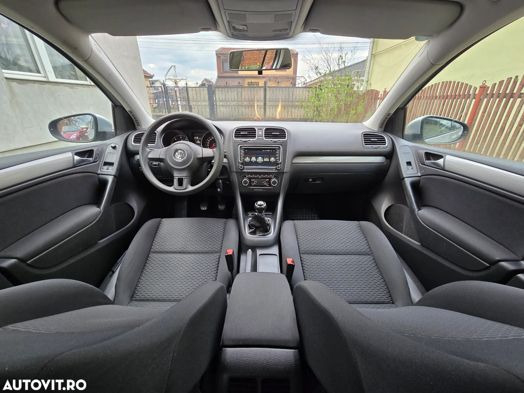 Volkswagen Golf 1.6 TDI DPF Comfortline - 8