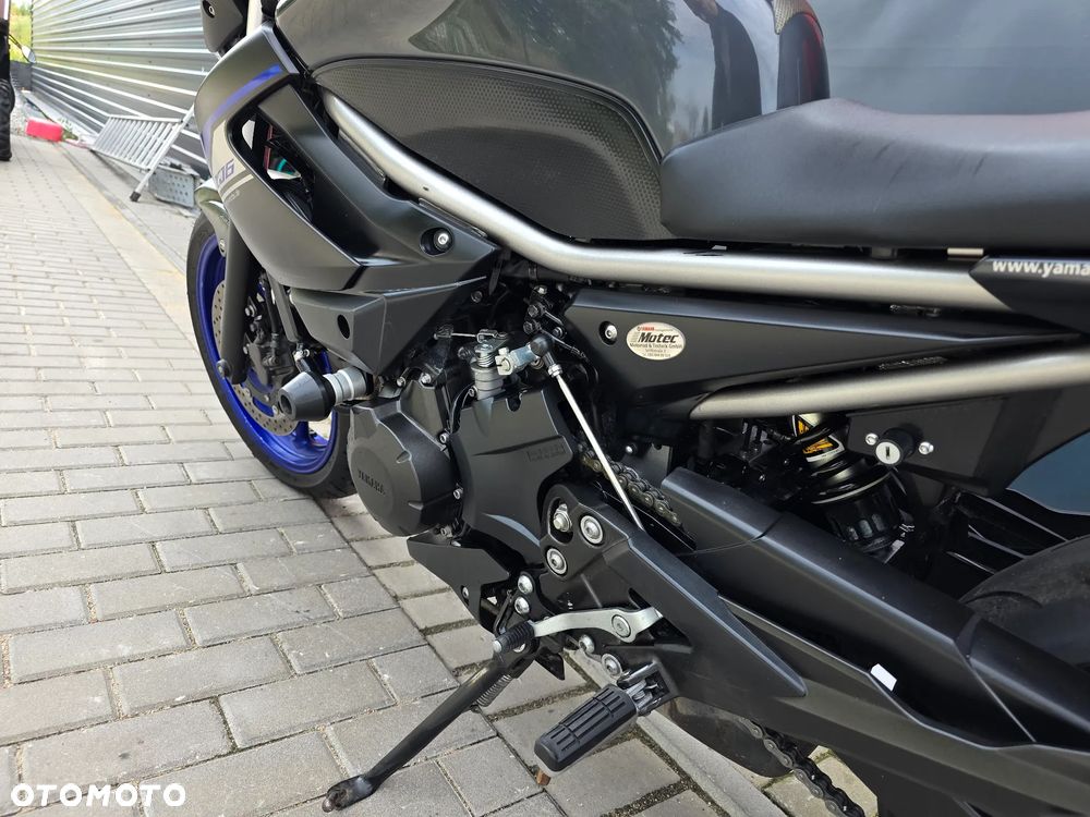 Yamaha XJ - 9