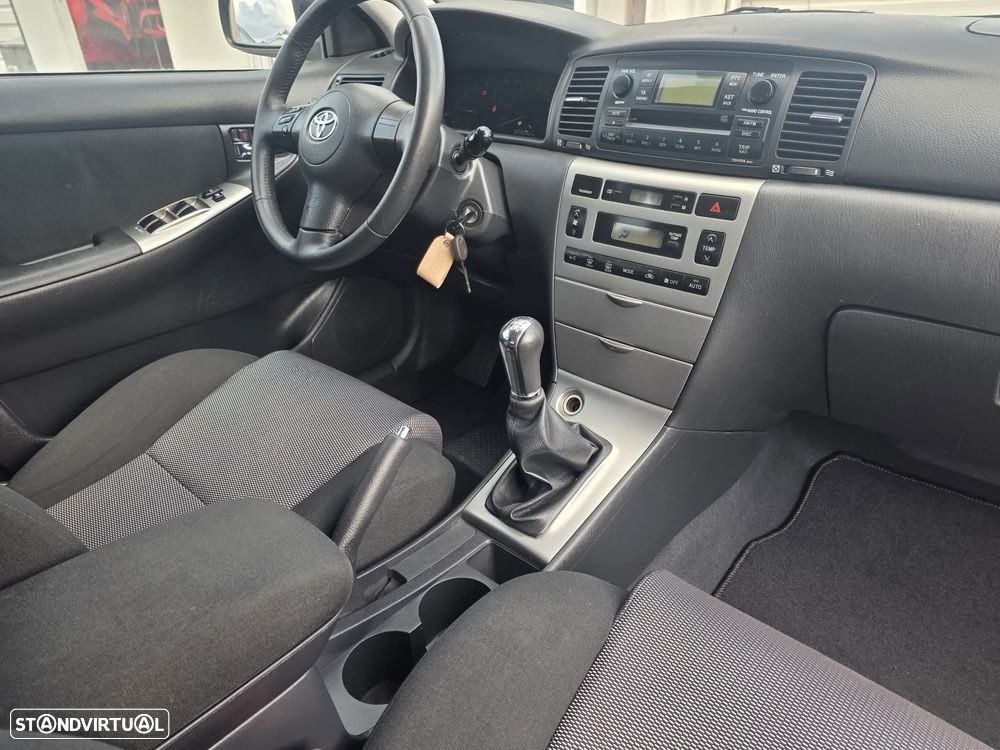 Toyota Corolla 1.4 D-4D i-Motion - 4