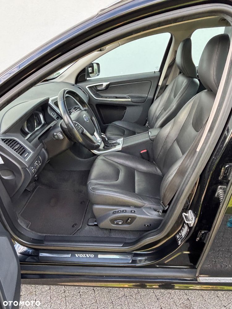 Volvo XC 60 D4 Geartronic Summum - 8