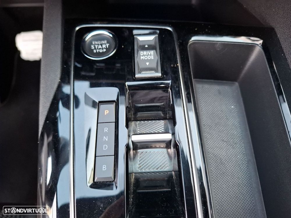 Peugeot 3008 1.6 Hybrid GT e-EAT8 - 19