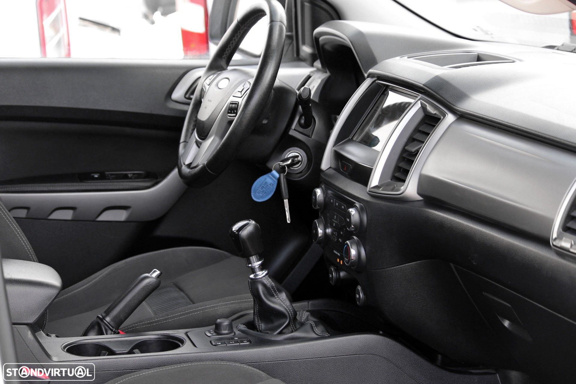 Ford Ranger 2.0 EcoBlue CD XLT 4WD - 28