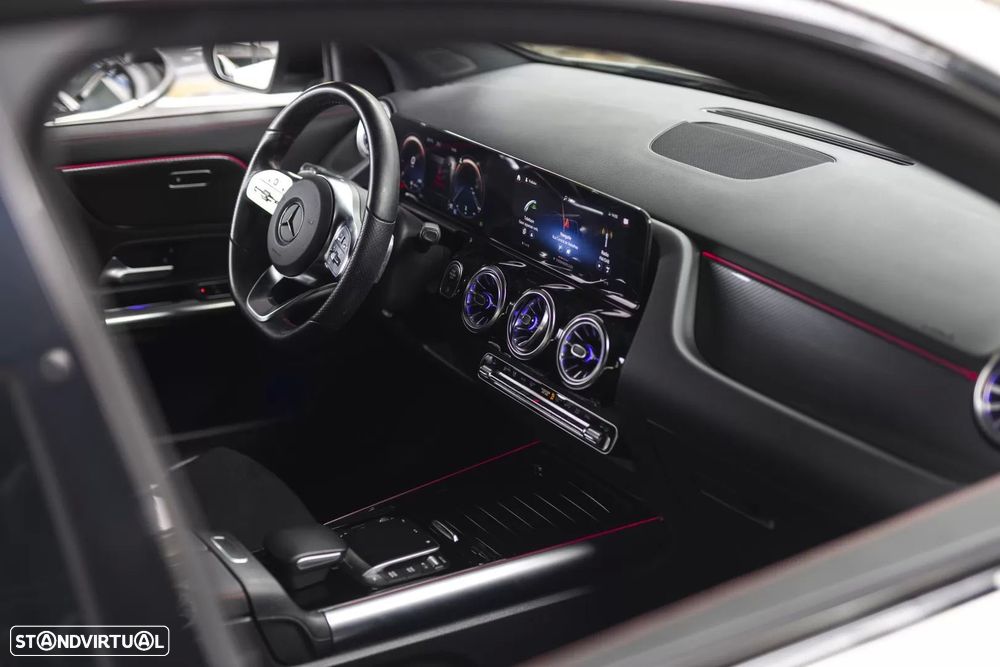 Mercedes-Benz GLA 180 d AMG Line - 23