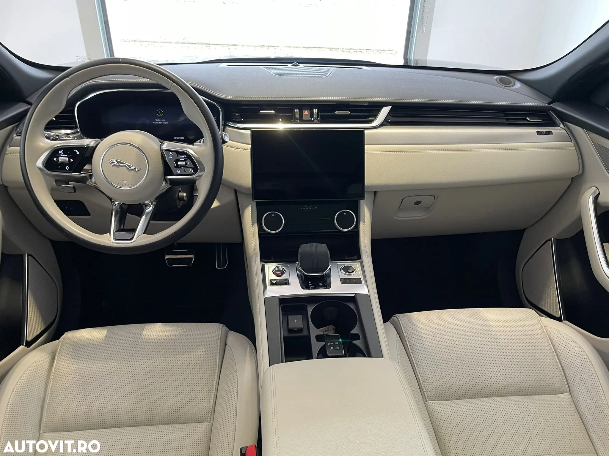 Jaguar F-Pace D200 AWD R-Dynamic SE - 4