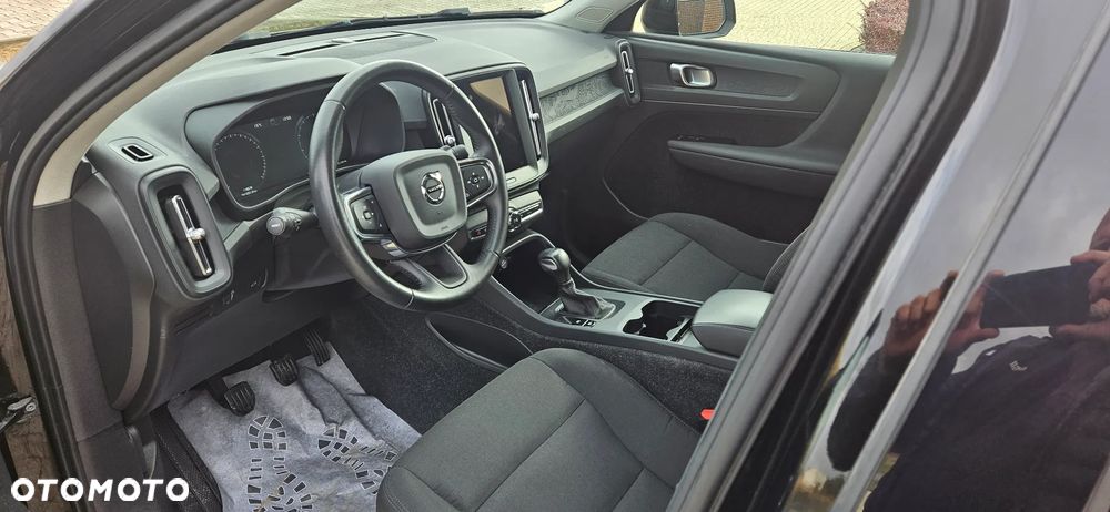 Volvo XC 40 T3 Momentum - 5