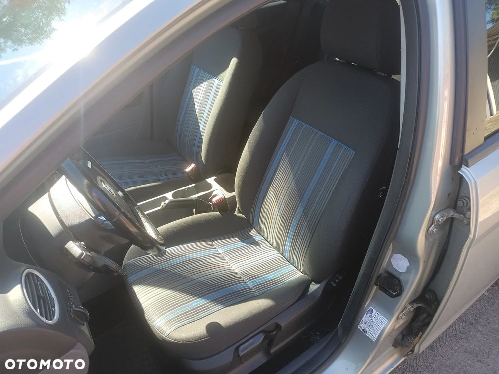 Ford Focus 1.6 16V Ambiente - 21