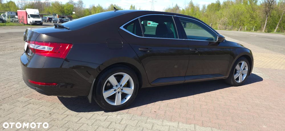 Skoda Superb 2.0 TSI Sportline DSG - 10