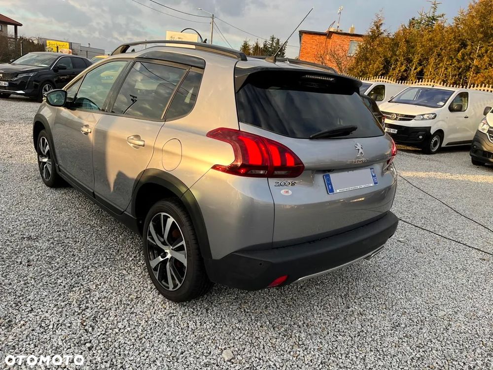 Peugeot 2008 PureTech 110 Stop&Start GT-Line Edition - 4