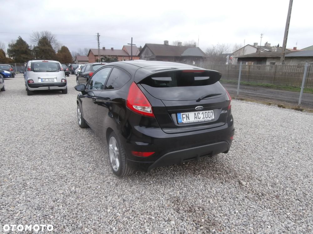 Ford Fiesta 1.6 Sport - 19