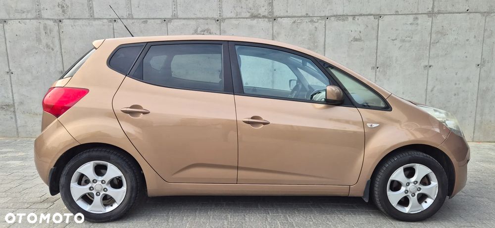 Kia Venga - 2