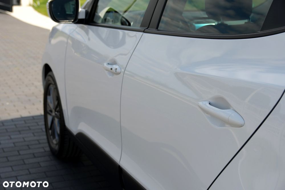 Hyundai ix35 1.6 2WD Fifa World Cup Edition - 15