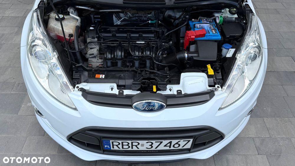 Ford Fiesta - 32