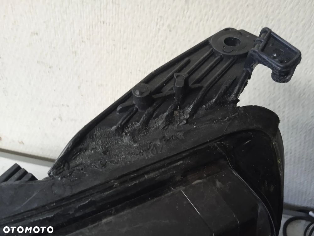 REFLEKTOR LEWY RENAULT MEGANE IV 260602792R - 5