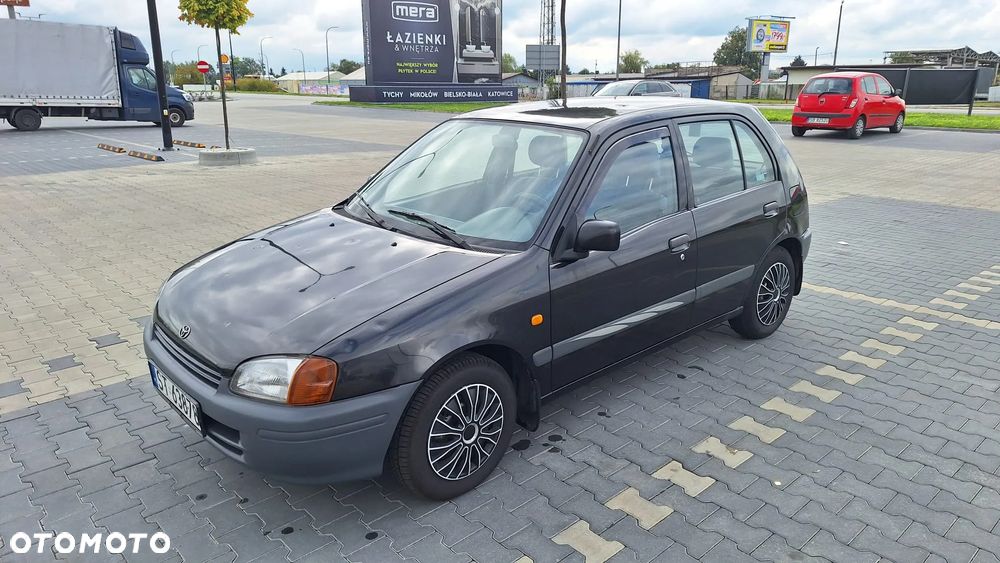 Toyota Starlet 1.4 XLi - 1