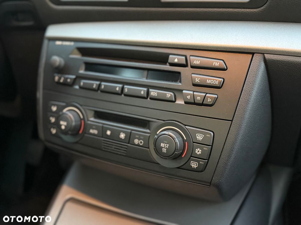 BMW Seria 1 116i - 16