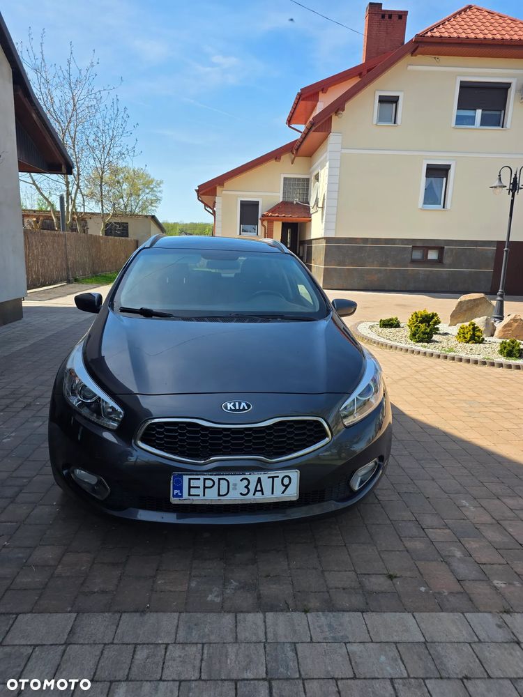 Kia Ceed - 1