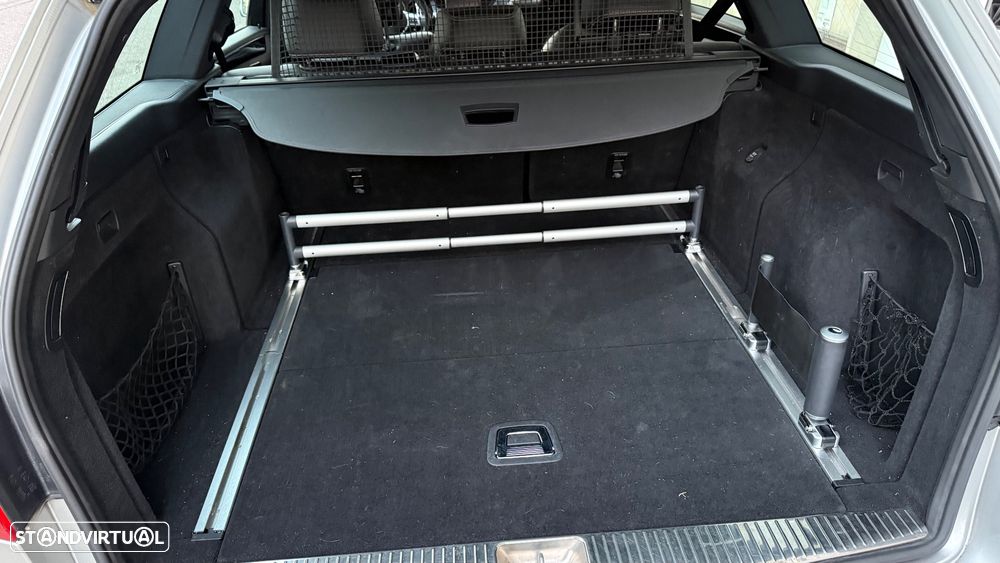 Mercedes-Benz E 300 - 31