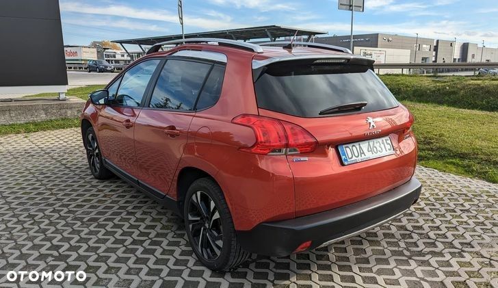 Peugeot 2008 1.2 Pure Tech Style S&S - 5
