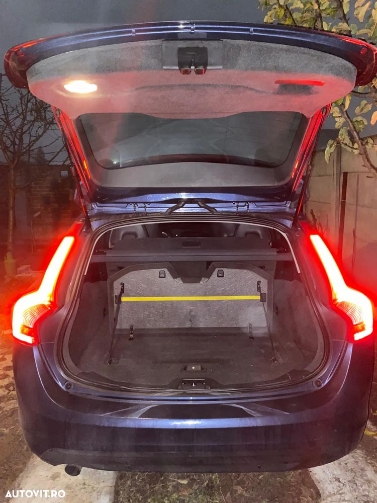 Volvo V60 D3 Summum - 16