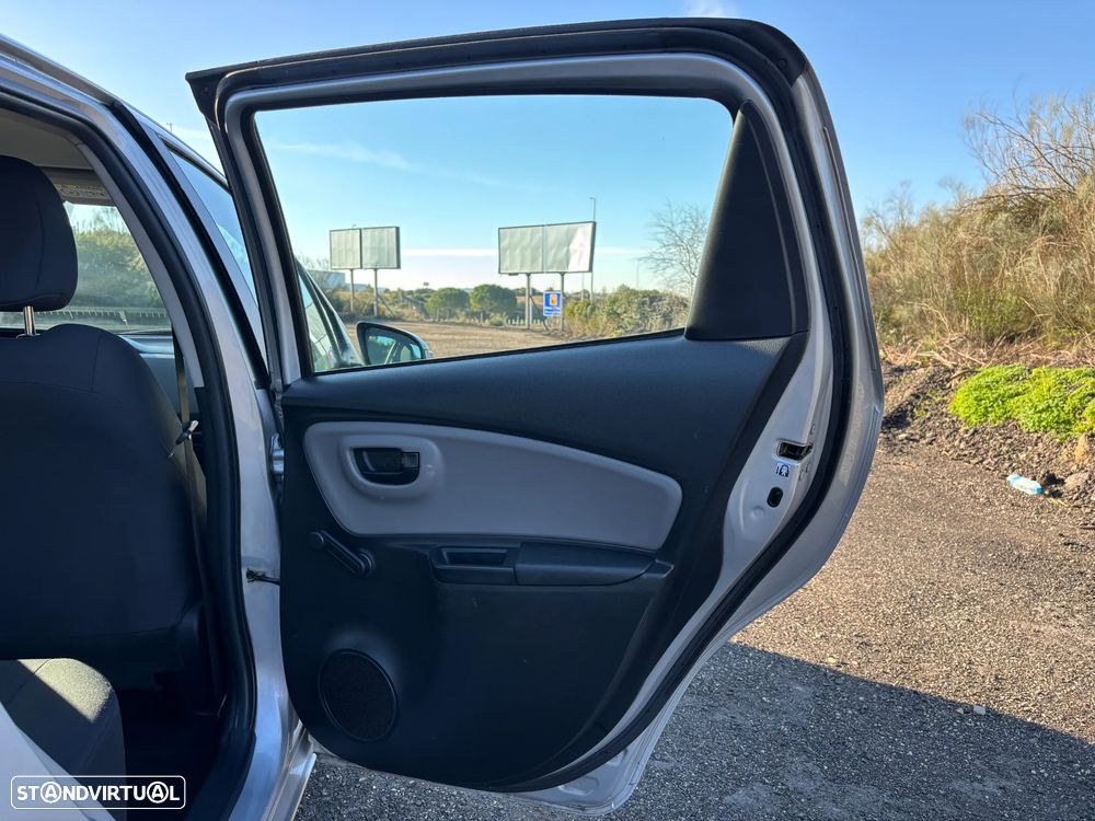 Toyota Yaris 1.4 D-4D ACtive+AC - 20