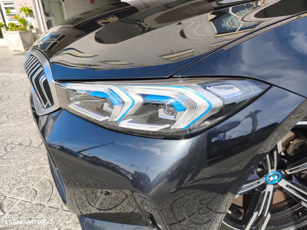 BMW 320 e Pack Desportivo M Auto - 25