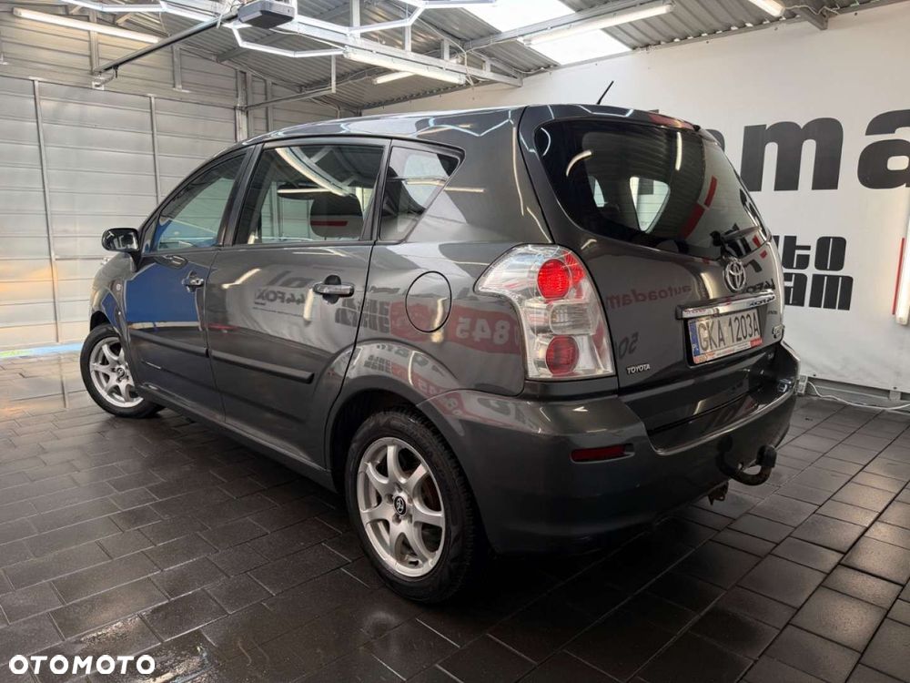 Toyota Corolla Verso 2.2 D-4D Premium + 7os - 12