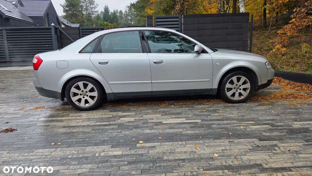 Audi A4 Limousine - 7