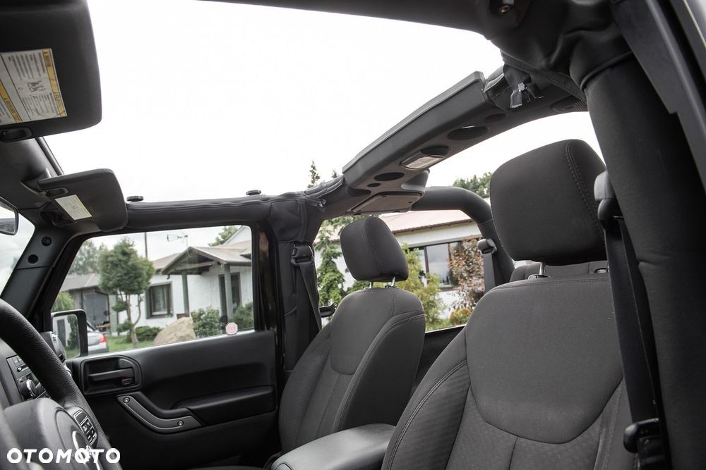 Jeep Wrangler - 22