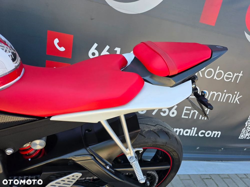 Yamaha R6 - 24