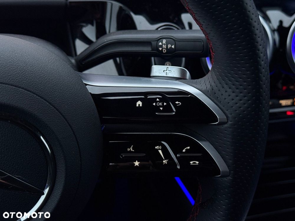 Mercedes-Benz GLA 200 AMG Line - 17