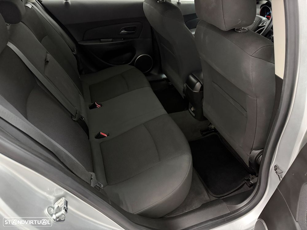 Chevrolet Cruze 1.6 LT - 25