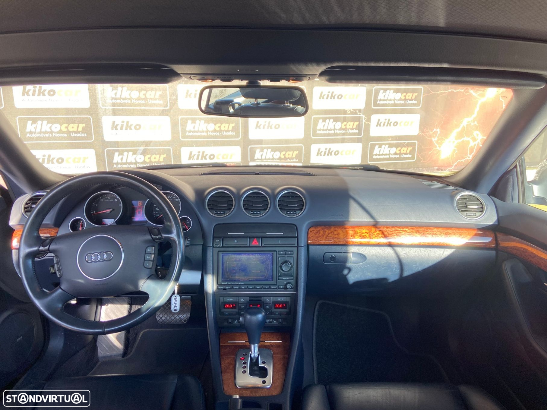 Audi A4 Cabrio 2.4 Multitronic Exclu. - 32