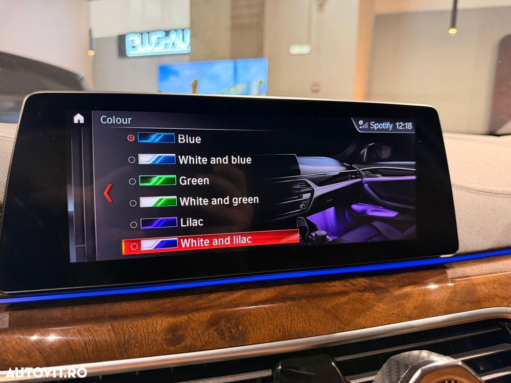 BMW Seria 5 530e Aut. Luxury Line - 36