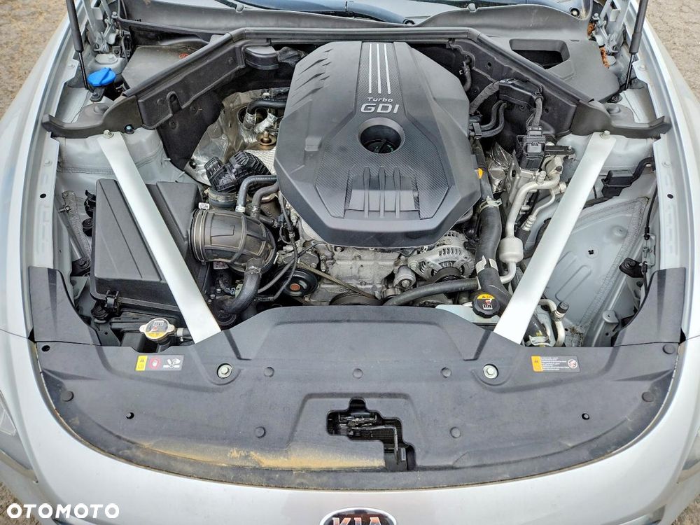 Kia Stinger 2.0 T-GDI L - 10