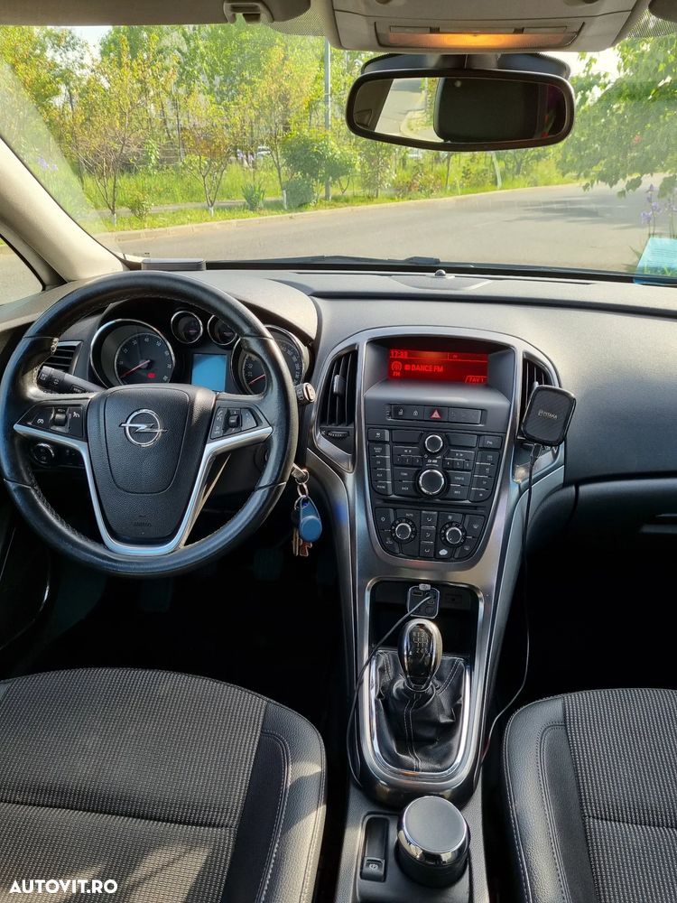 Opel Astra 1.4 Turbo - 10