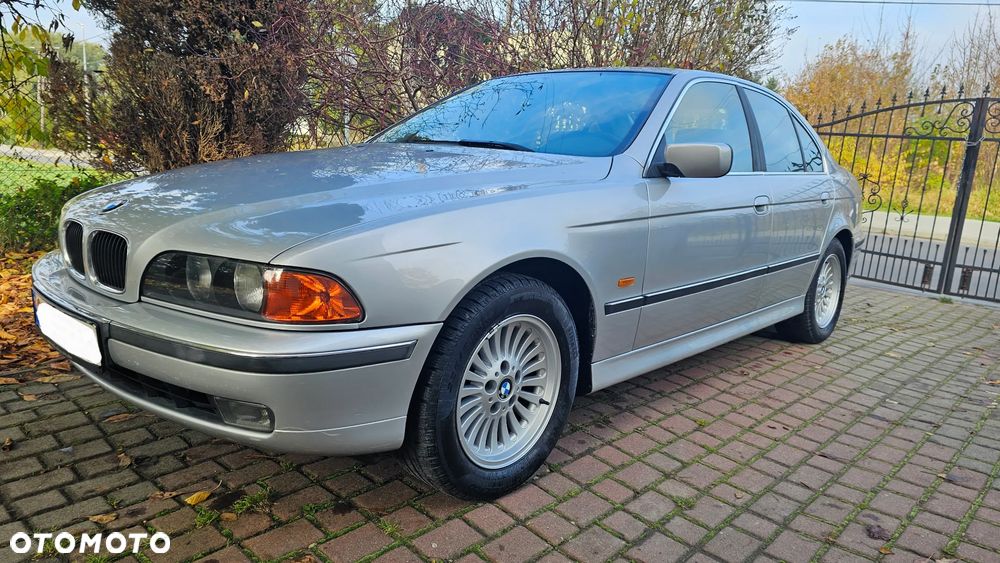 BMW Seria 5 523i - 4