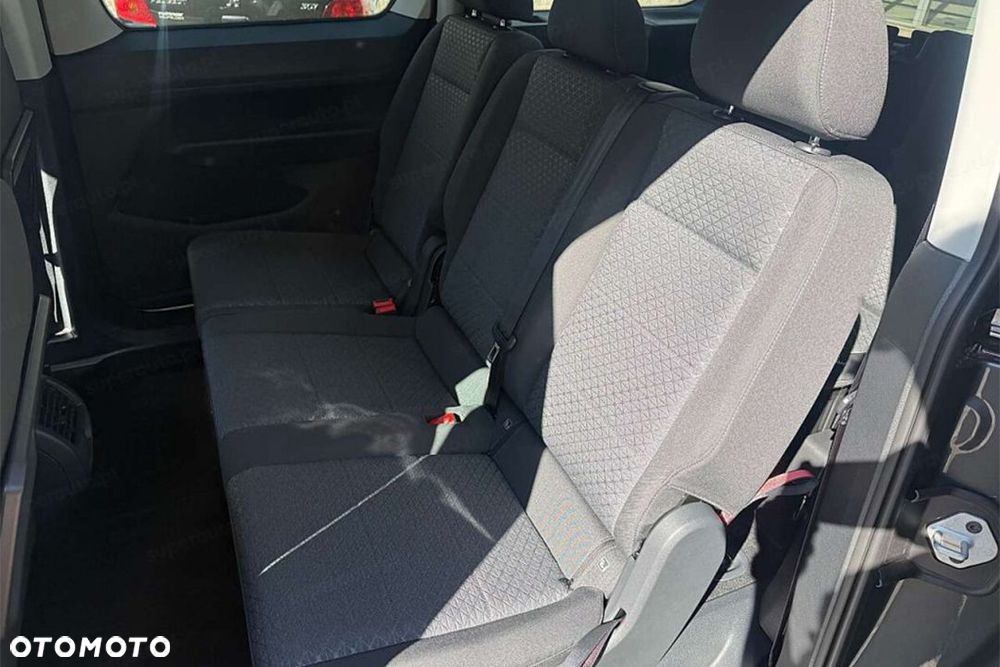 Ford Tourneo Connect - 13