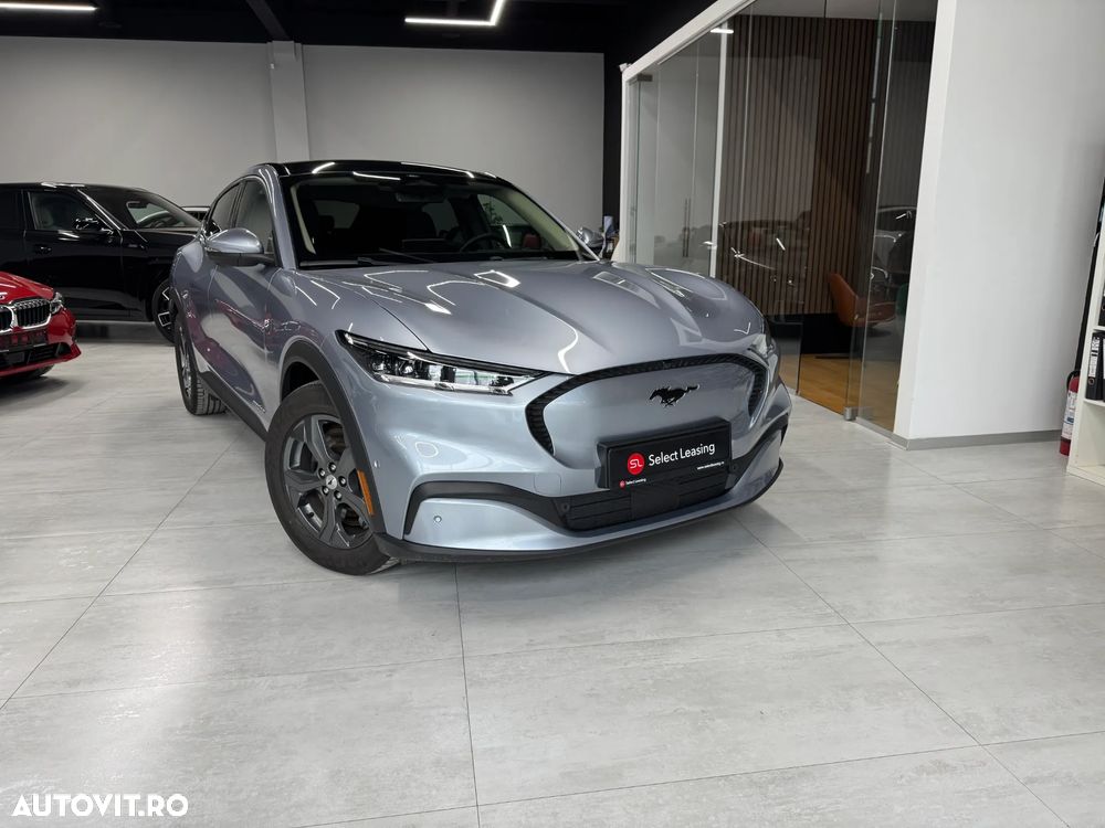 Ford Mustang Mach-E - 3