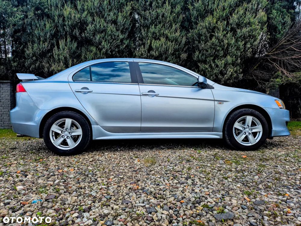 Mitsubishi Lancer - 11